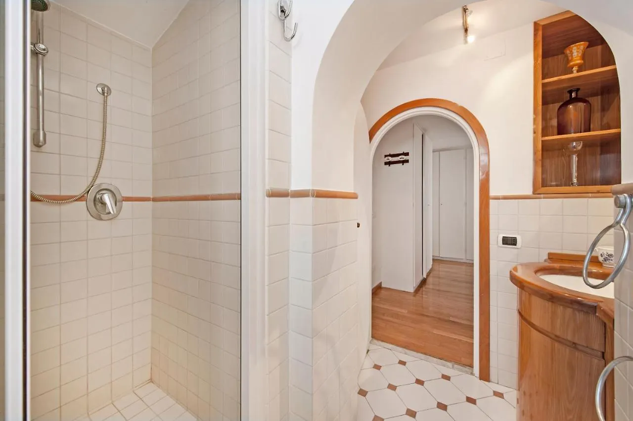Apartment Ancient Palace In Downtown Rome Italy